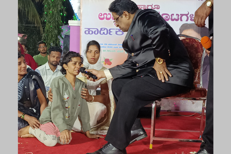 Thousands gathered at the three days prayer meeting held at Bidar, Karnataka by Grace Ministry on 26th, 27th and 28th of November, 2021 on the grounds of St Paul's Church. 